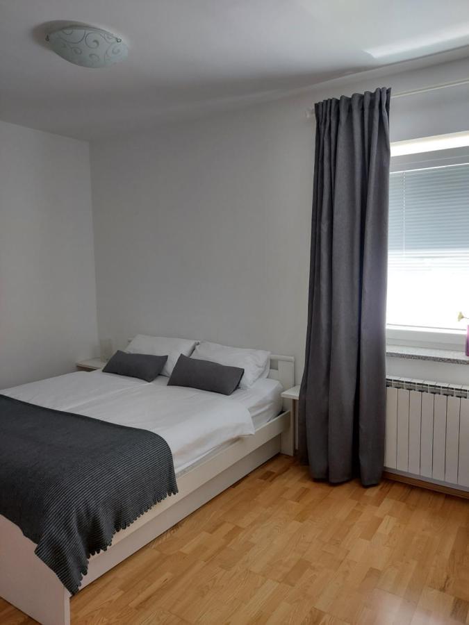 Guesthouse Pri Mihelovih Сезана Экстерьер фото